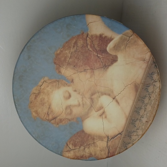 Raphael Embracing Cherubs Hat Box Decorative Storage Box 14" Diameter EUC - Picture 13 of 13